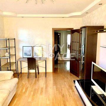 продаж 2к.кв, 70м2, Феодосійська, Науки, м. Деміївська, ремонт, меблі