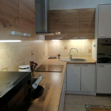 Простора, двокімнатна квартира