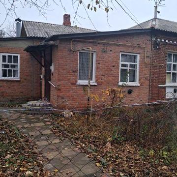 Продам квартиру (будинок 3х кв.) в м.Люботин