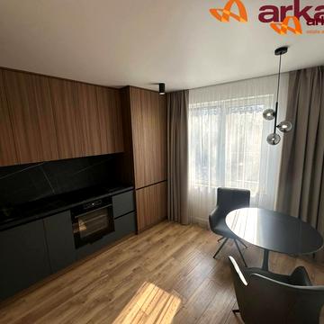 Гриневичів вул. (Богунська), 1