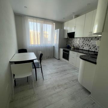 Перлинна вул., 1б