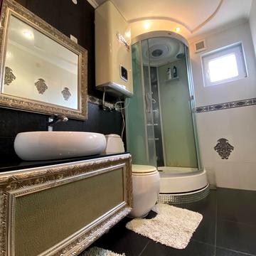 Молодіжна вул.