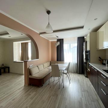 Драгоманова вул., 1-Л