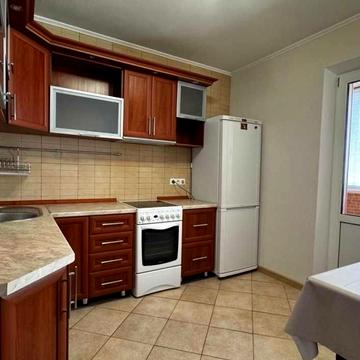 Драгоманова вул., 1-К