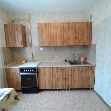 Андрія Мельника вул., 4