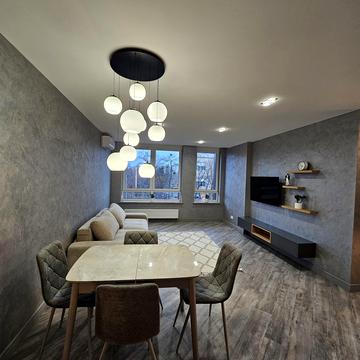 Салютна вул., 2к18