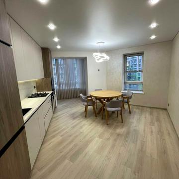 Приозерна вул., 38