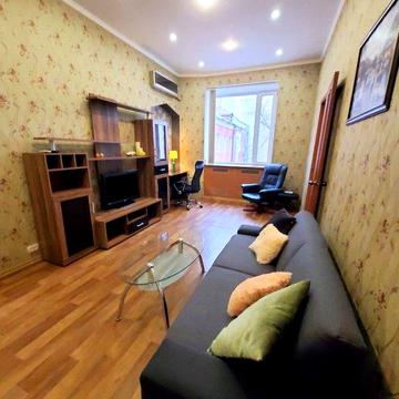 Продаж гарної двокімнатної квартири на Соборній (л1)