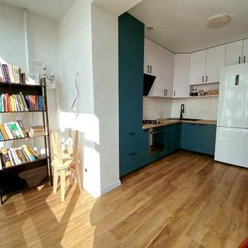 Двокімнатна квартира з новим ремонтом! Держ програми так! Торг!