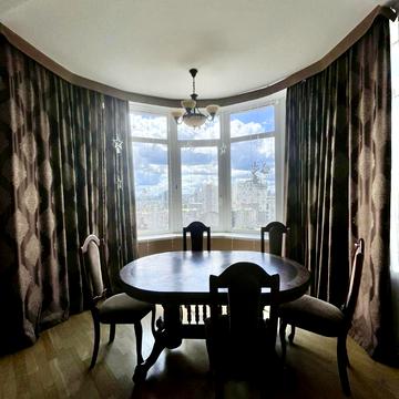 Полтавська вул., 10