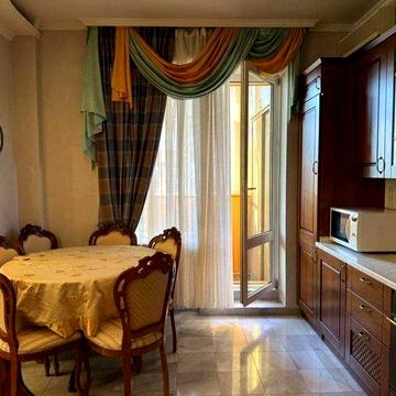 Продаж 3-к квартири 115 м.кв. Класичний ремонт ЦЕНТР Дмитрівська, 13а