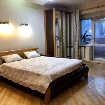 Прорізна вул., 3