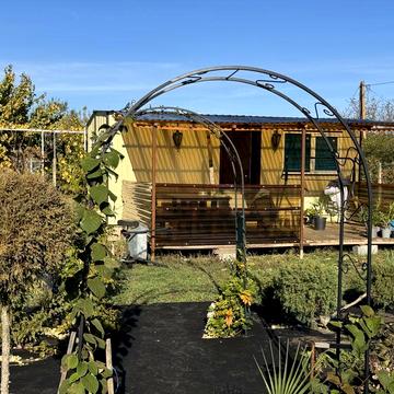 Домик у моря на участке 6 соток