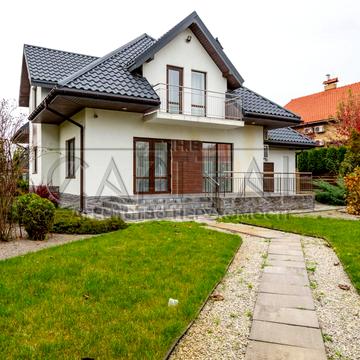 Центральна вул.