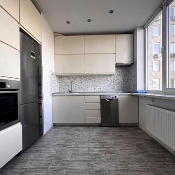 Валерія Лобановського просп. (Червонозоряний), 150-Д