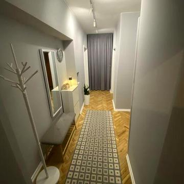 Здам в оренду 2-х кімнатну квартиру. Ближній цент. Довгострокова !