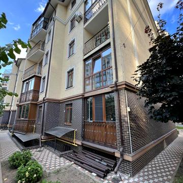 Західна вул., 8