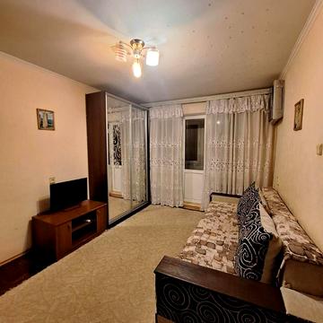 Академіка Філатова вул., 62