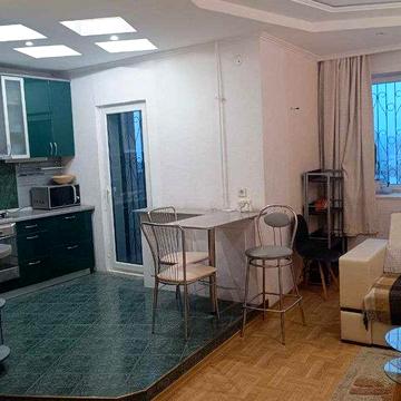 Сдам 2 кімнатну квартиру ст.м Архітектора Бекетова