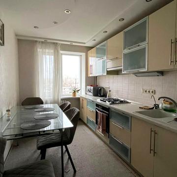 Академіка Корольова вул., 29