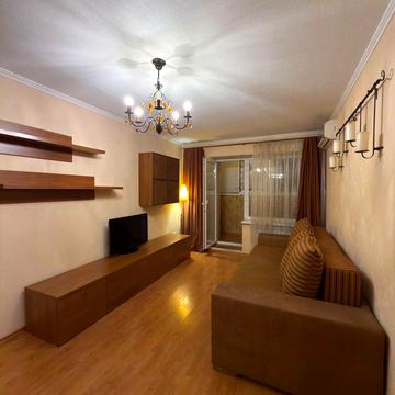 Квартальна вулиц вул. (Гладкова), 13