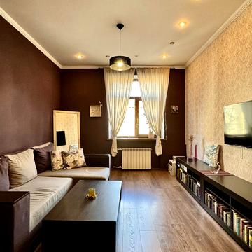 Велика Васильківська вул. (Червоноармійська), 134