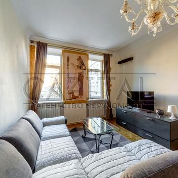 Прорізна вул., 4