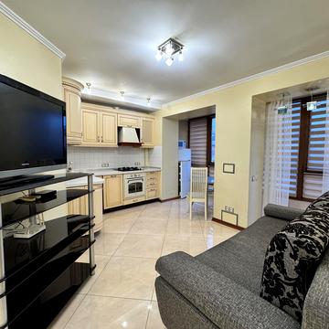 Михайла Омеляновича-Павленка вул. (Суворова), 18/20