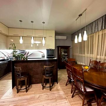 Пішонівська вул., 24/1