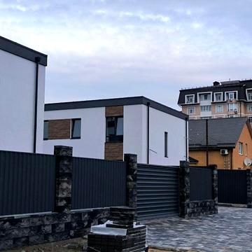 Таунхаус! Біля Avenir Plaza м. Буча. Центральні комунікації!!!