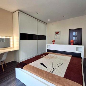 Фонтан. Новый кирпичный дом. Газ