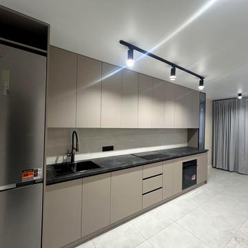 Костянтина Василенка вул. (30-річчя Перемоги), 14в