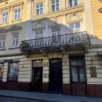 Продаж квартири в центрі на вул. Коперника