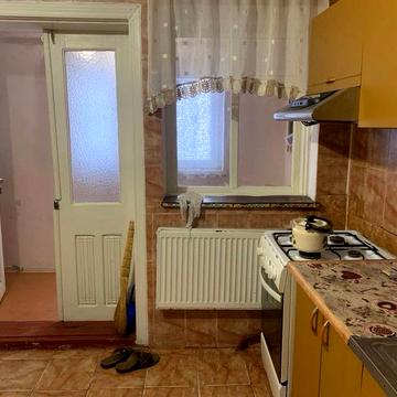 Оренда 2-х частини будинку , Дубово , Комендатура .