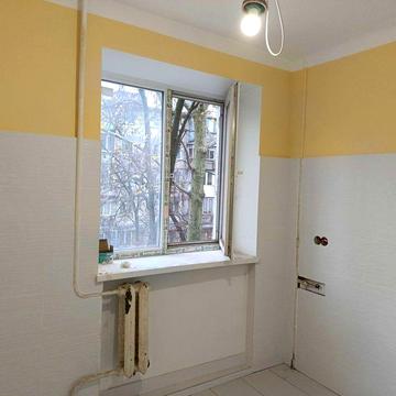 Квартира с новым незавершенным ремонтом, 3\5, кирпич. Раздельные комн.