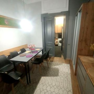 Довготривала оренда 1 кімнатної квартири.Центр.400$