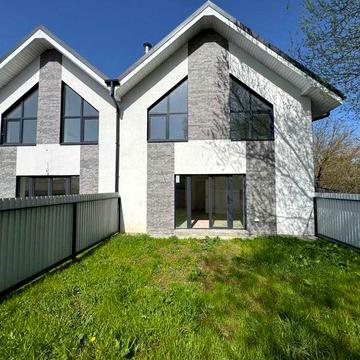 Таунхаус  48м² з особистою територією | Паркомісце | ПВ : 9000$