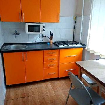 Двокімнатна біля метро Кловська, ТЦ Гуллівер, є газ!