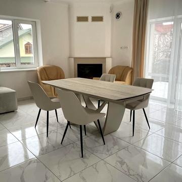 Личаківська вул. (), 176