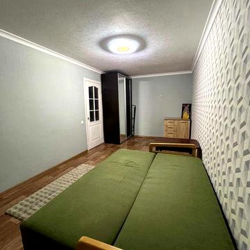 Продам квартиру на Вокзальній