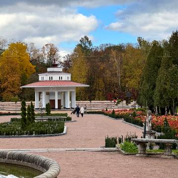 Івана Франка вул., 14а