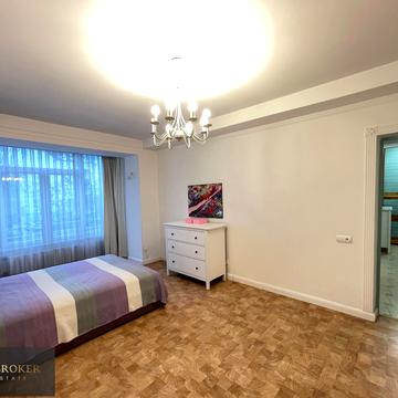 Юрія Іллєнка вул. (Мельникова), 18