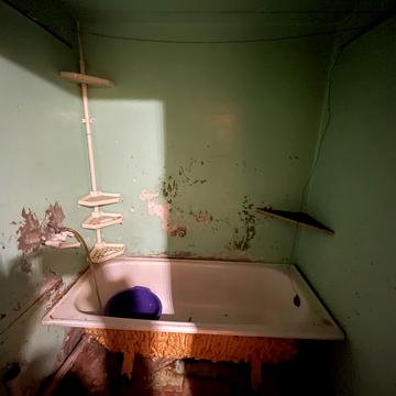 Академіка Корольова вул., 98