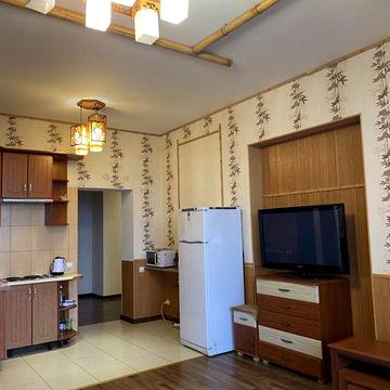 Сдам до лета 1 ком.в переулке Хантадзе