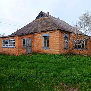 Цегляний будинок на 2 входи в селі Сухоліси