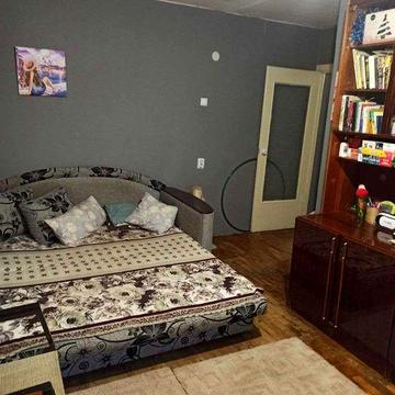 Продам 2к квартиру на Титова- Янгеля