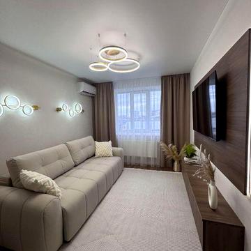 Дизайнерська 2-кімнатна квартира в самому центрі Івано-Франківська