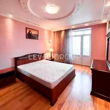 Велика та простора 3 кімнатна біля метро Академмістечко Держпрограми+