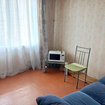 Нескорених вул. (Героїв Праці), 4