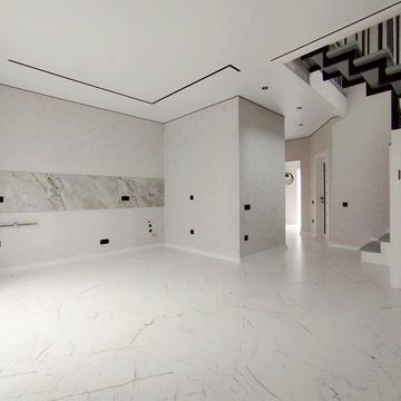 Продаж 2-поверхового дуплекса